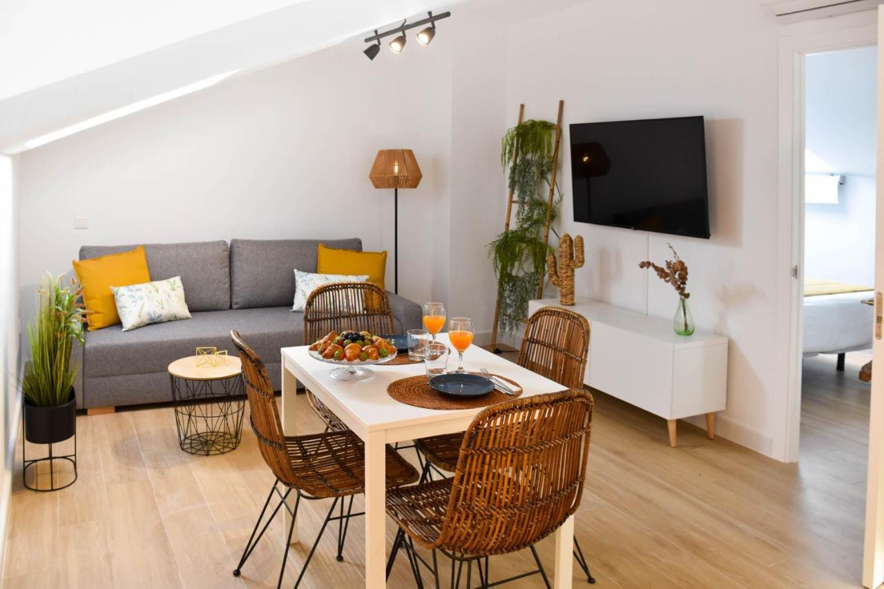 Holidays2malaga Trinidad Renovated 1 Bedroom Penthouse Close To Center Lejlighed Málaga
